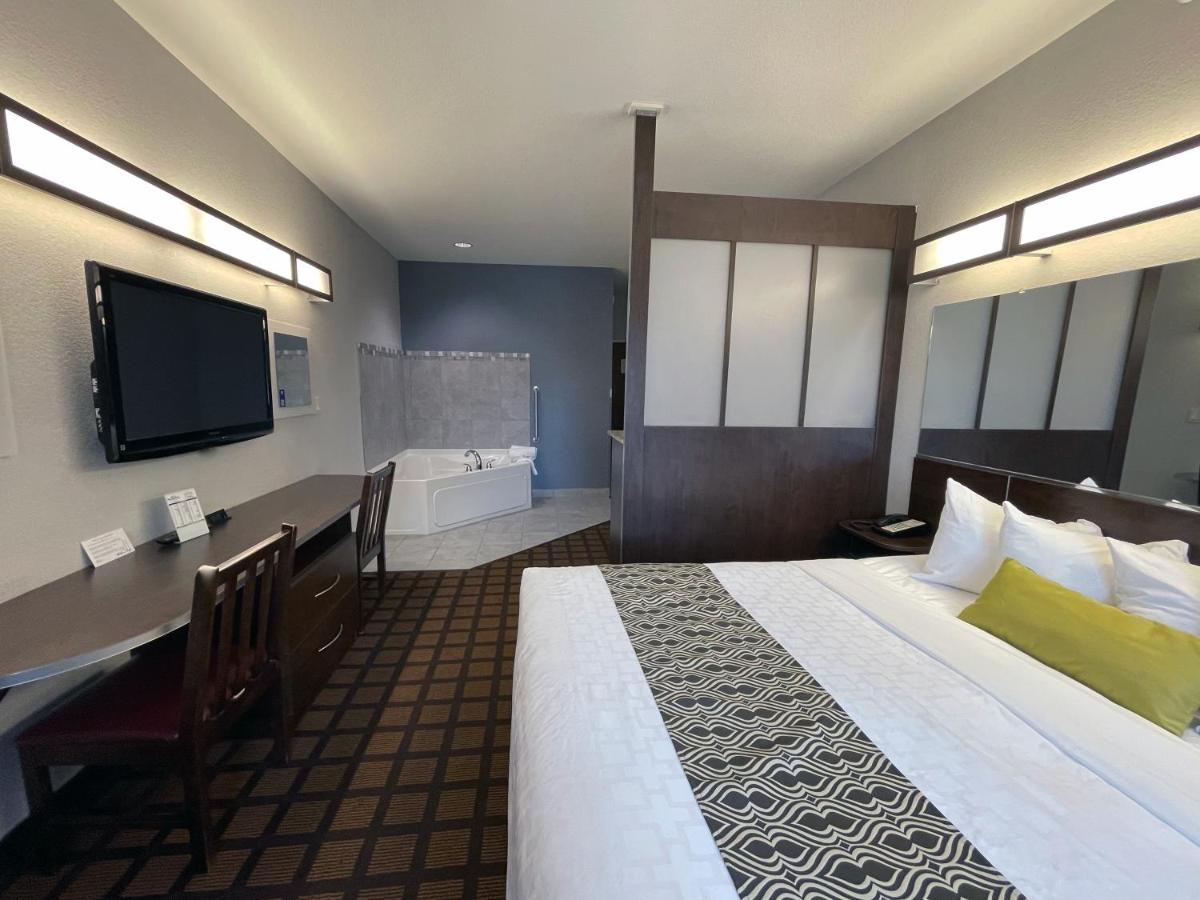 Microtel Inn & Suites By Wyndham Michigan City Eksteriør billede