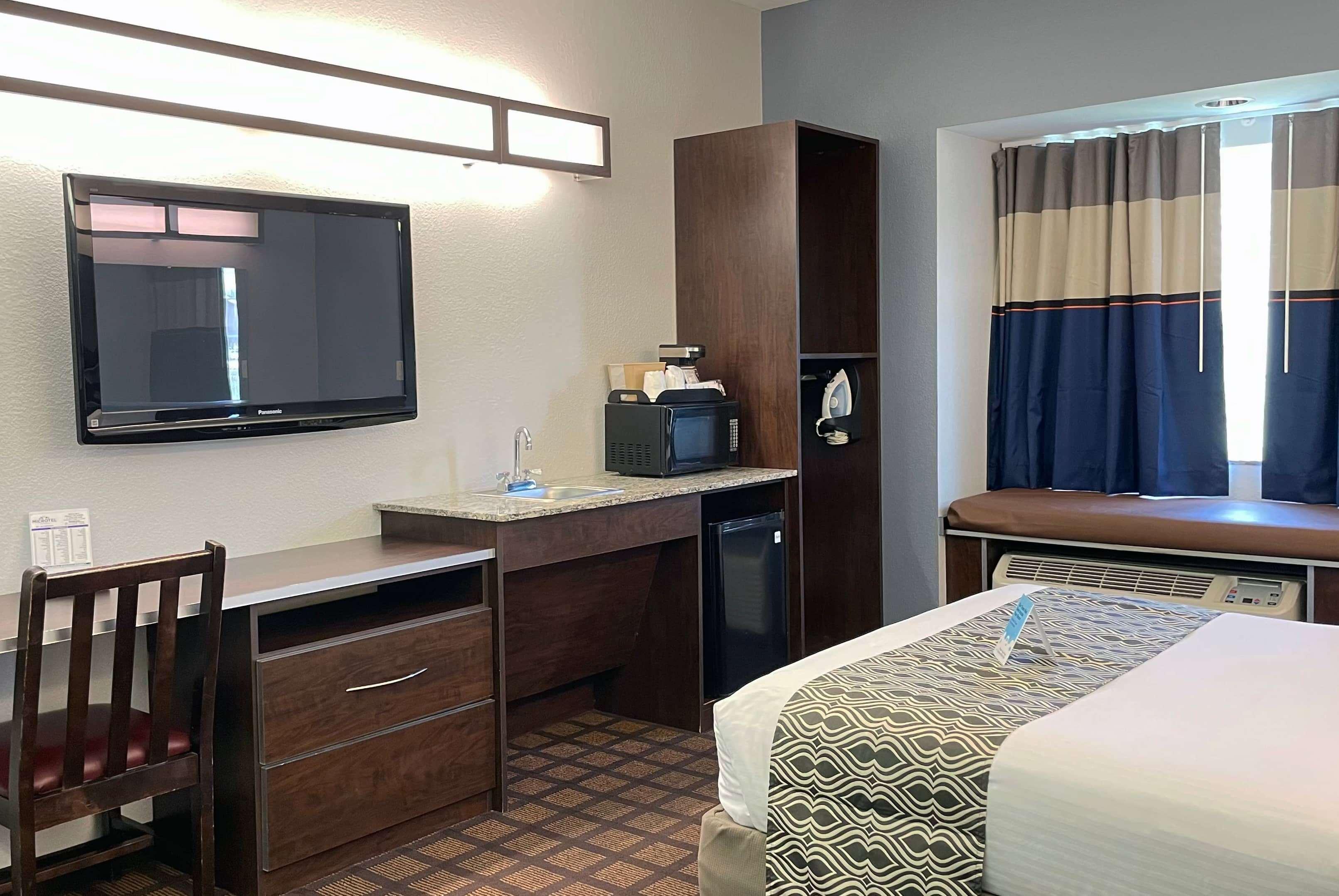 Microtel Inn & Suites By Wyndham Michigan City Eksteriør billede