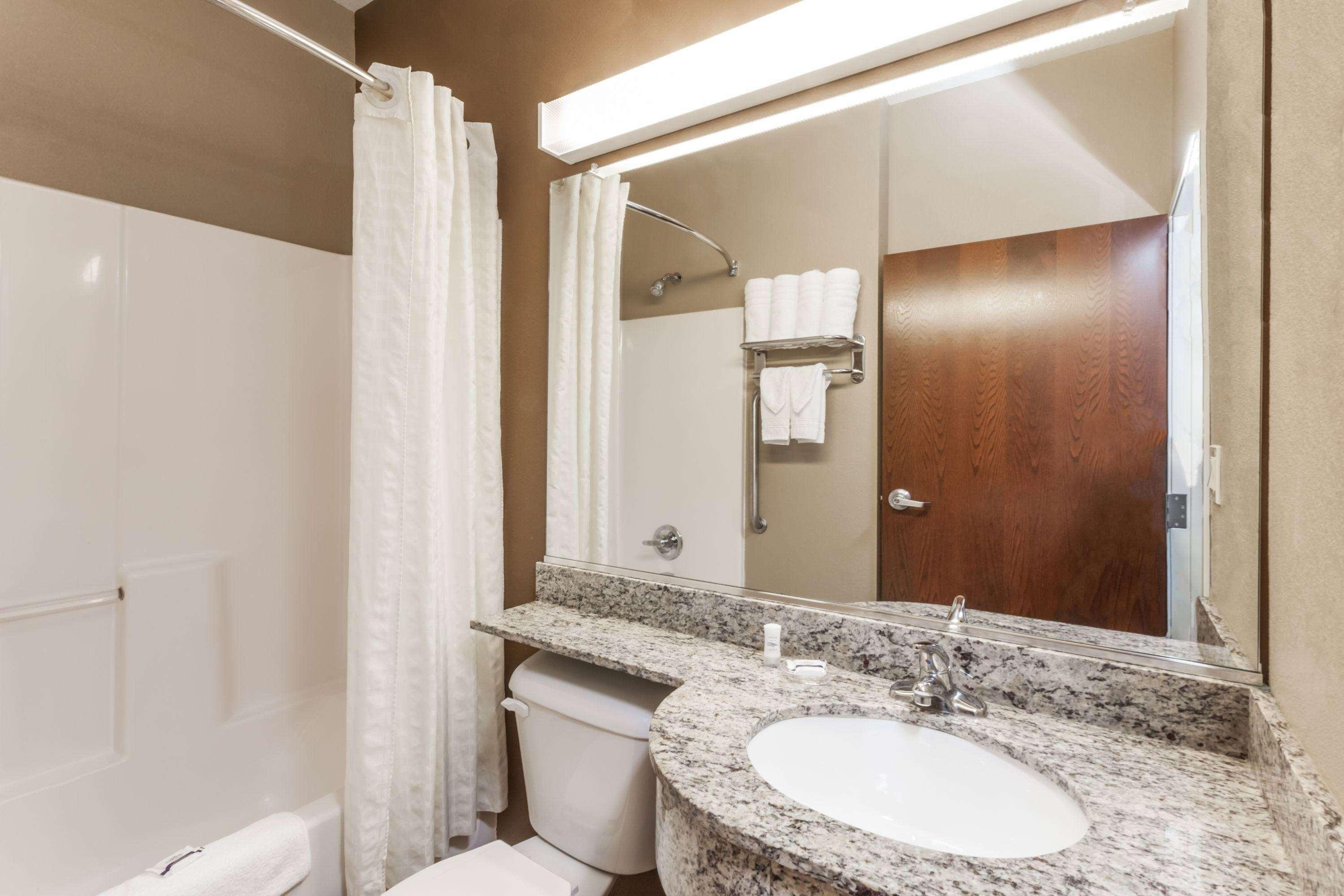 Microtel Inn & Suites By Wyndham Michigan City Eksteriør billede
