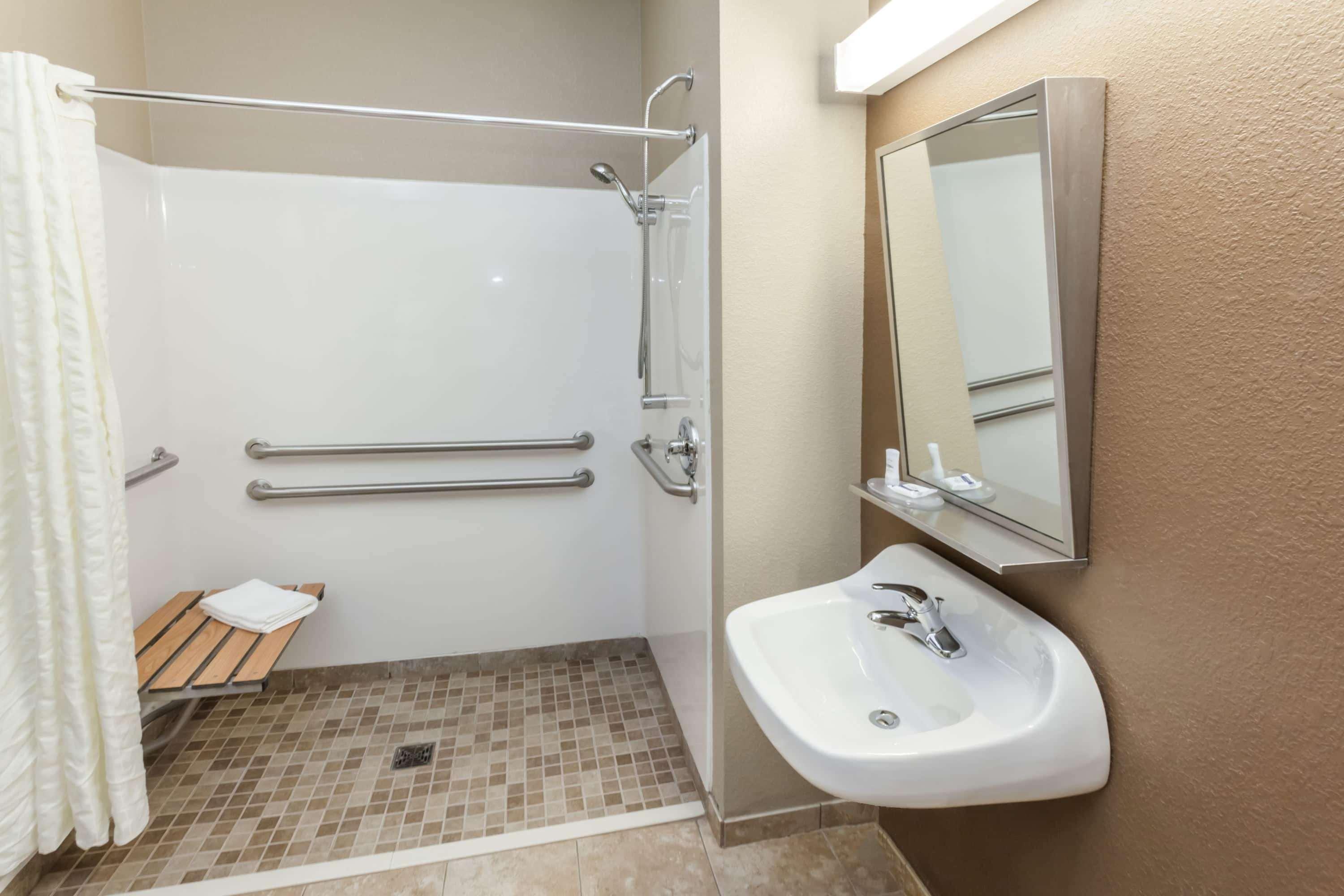 Microtel Inn & Suites By Wyndham Michigan City Eksteriør billede